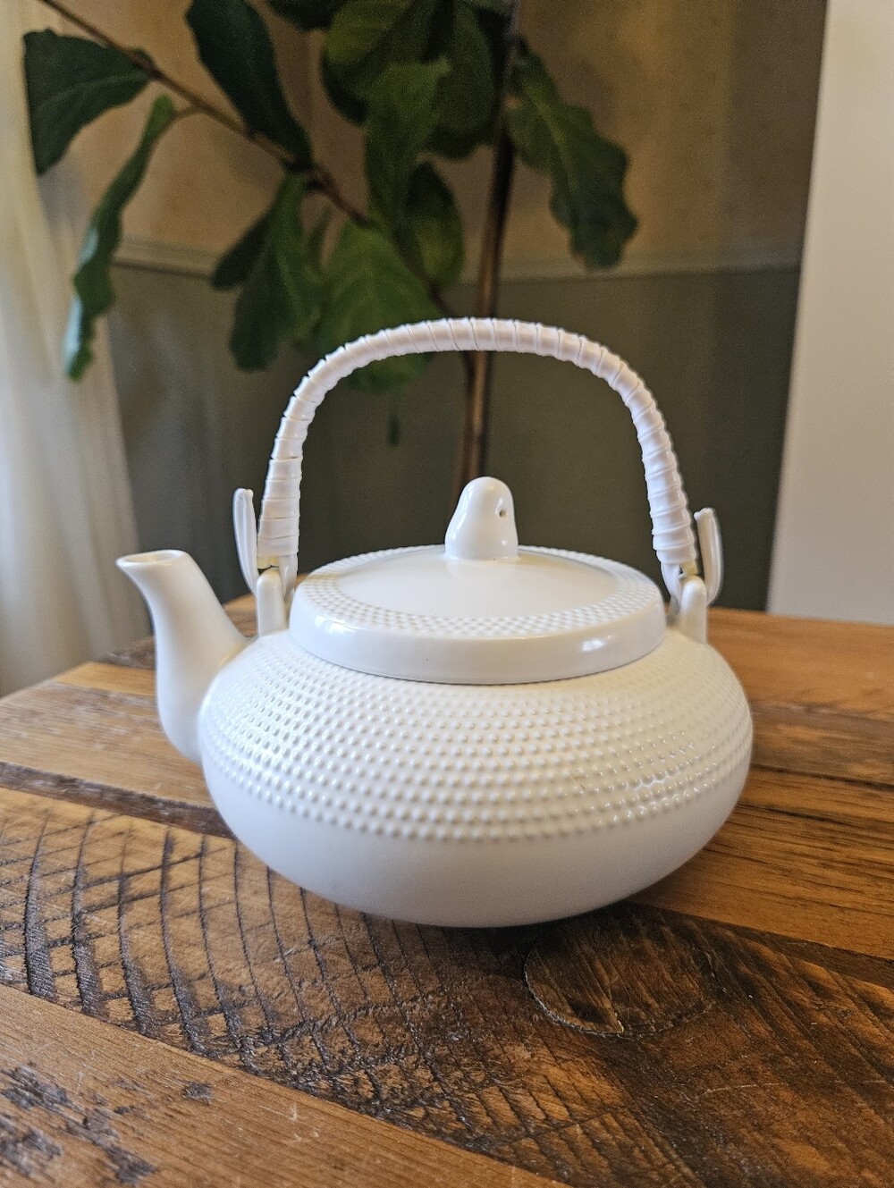 Vintage Sweet Expressions White Hobnail Teapot w/ Strainer